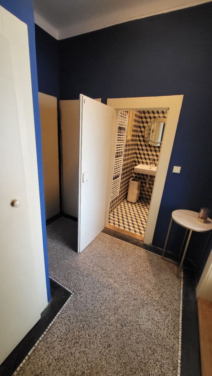 Prenájom bytu 2-izbový 50 m², Na Nivách, Praha, Praha Prenájom bytu 2-izbový 50 m², Na Nivách, Praha, Praha