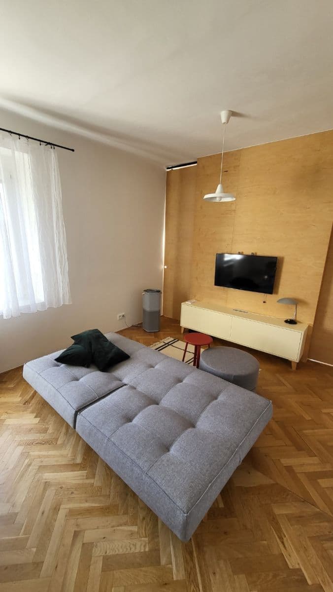 Prenájom bytu 2-izbový 50 m², Na Nivách, Praha, Praha Prenájom bytu 2-izbový 50 m², Na Nivách, Praha, Praha