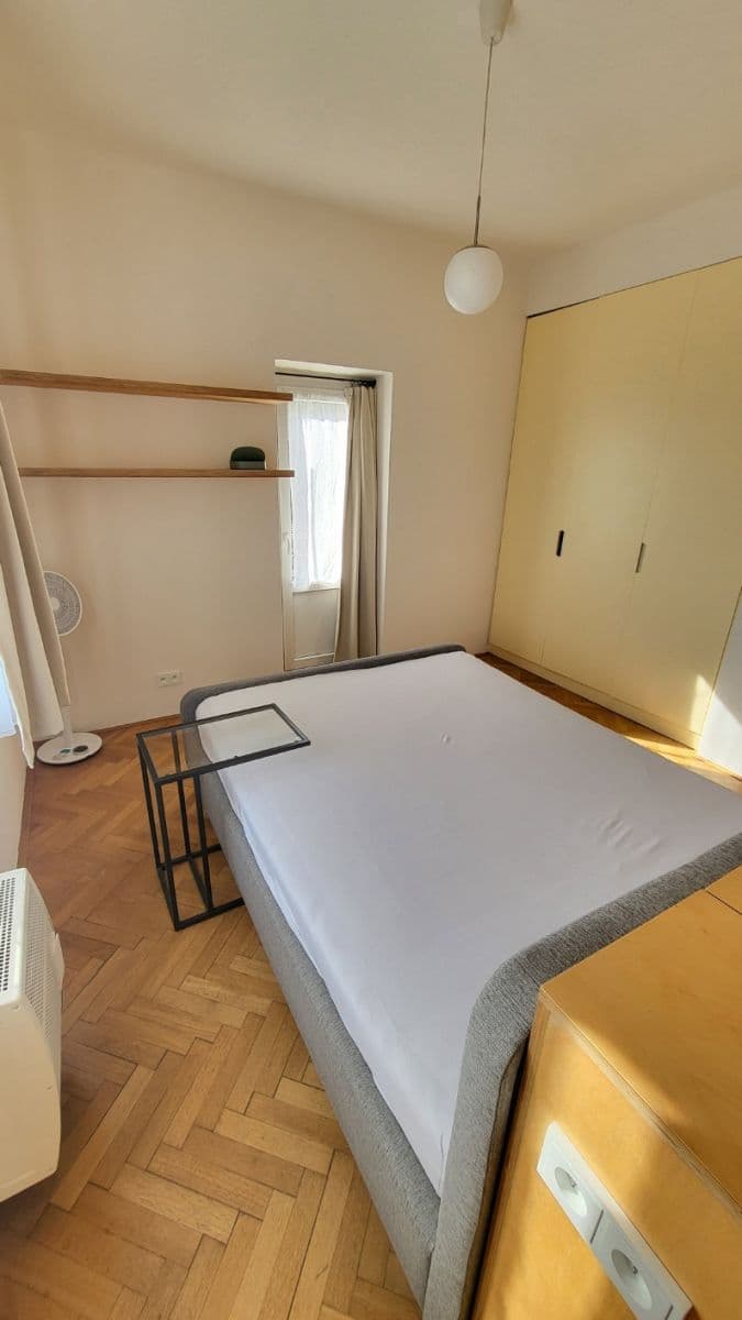 Prenájom bytu 2-izbový 50 m², Na Nivách, Praha, Praha Prenájom bytu 2-izbový 50 m², Na Nivách, Praha, Praha