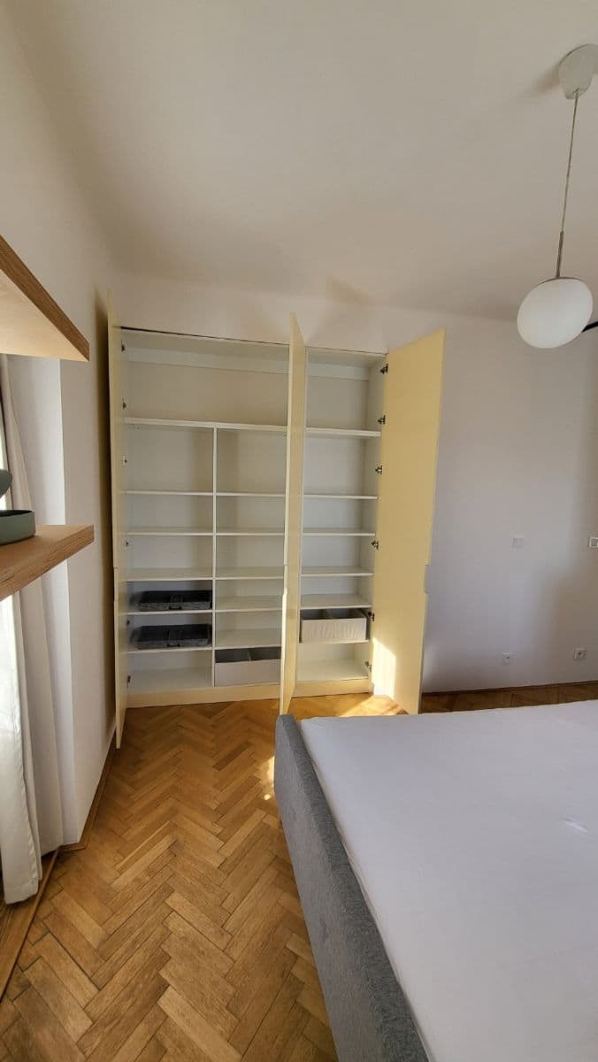 Prenájom bytu 2-izbový 50 m², Na Nivách, Praha, Praha Prenájom bytu 2-izbový 50 m², Na Nivách, Praha, Praha