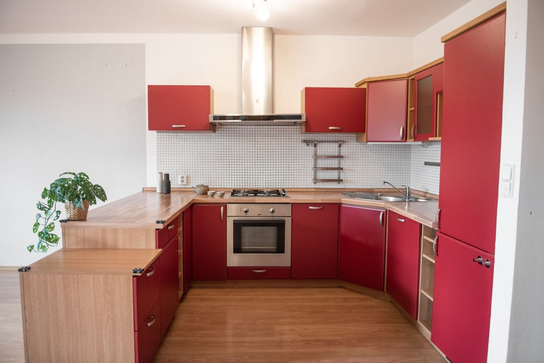 Prenájom bytu 3-izbový 97 m², Velvarská, Horoměřice, Středočeský kraj Prenájom bytu 3-izbový 97 m², Velvarská, Horoměřice, Středočeský kraj