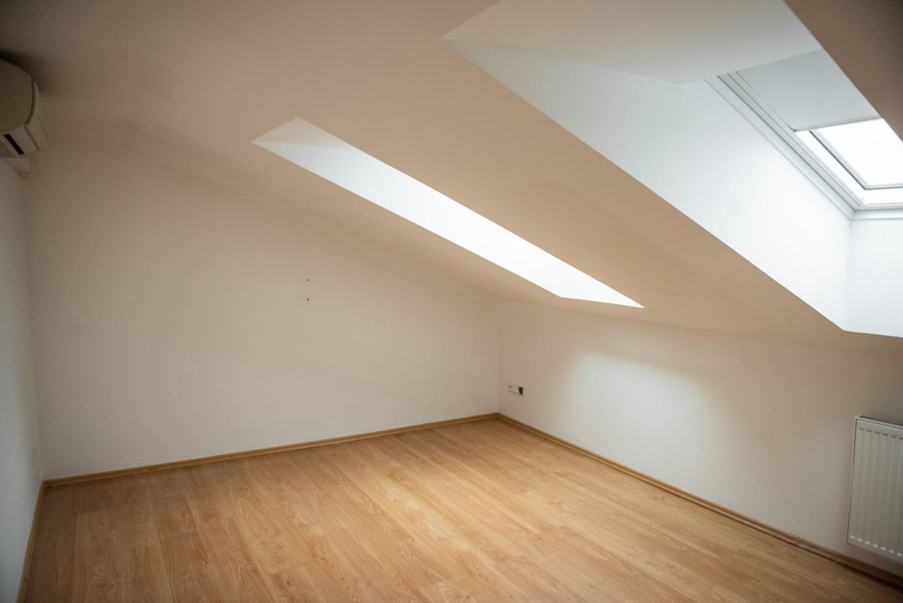 Prenájom bytu 3-izbový 97 m², Velvarská, Horoměřice, Středočeský kraj Prenájom bytu 3-izbový 97 m², Velvarská, Horoměřice, Středočeský kraj