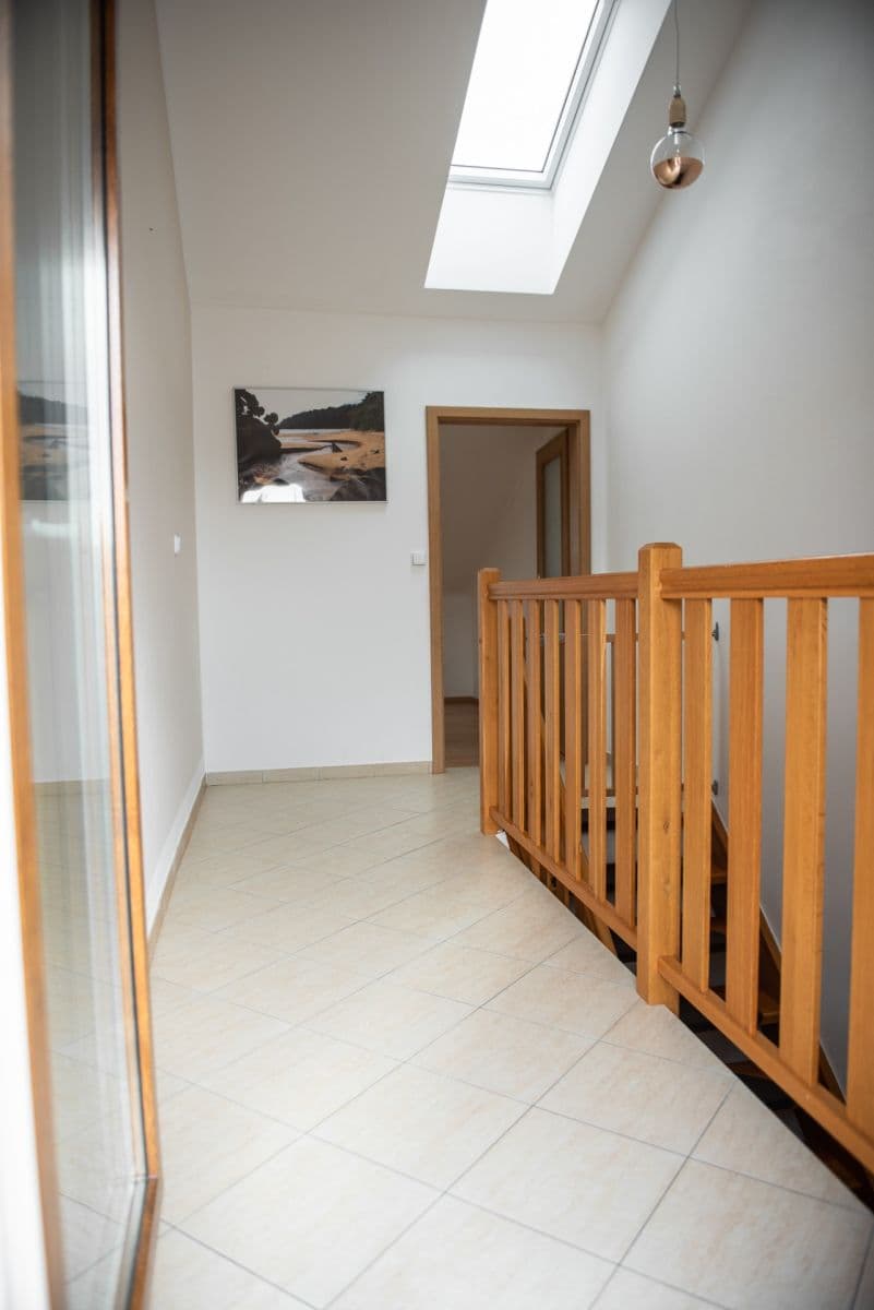 Prenájom bytu 3-izbový 97 m², Velvarská, Horoměřice, Středočeský kraj Prenájom bytu 3-izbový 97 m², Velvarská, Horoměřice, Středočeský kraj