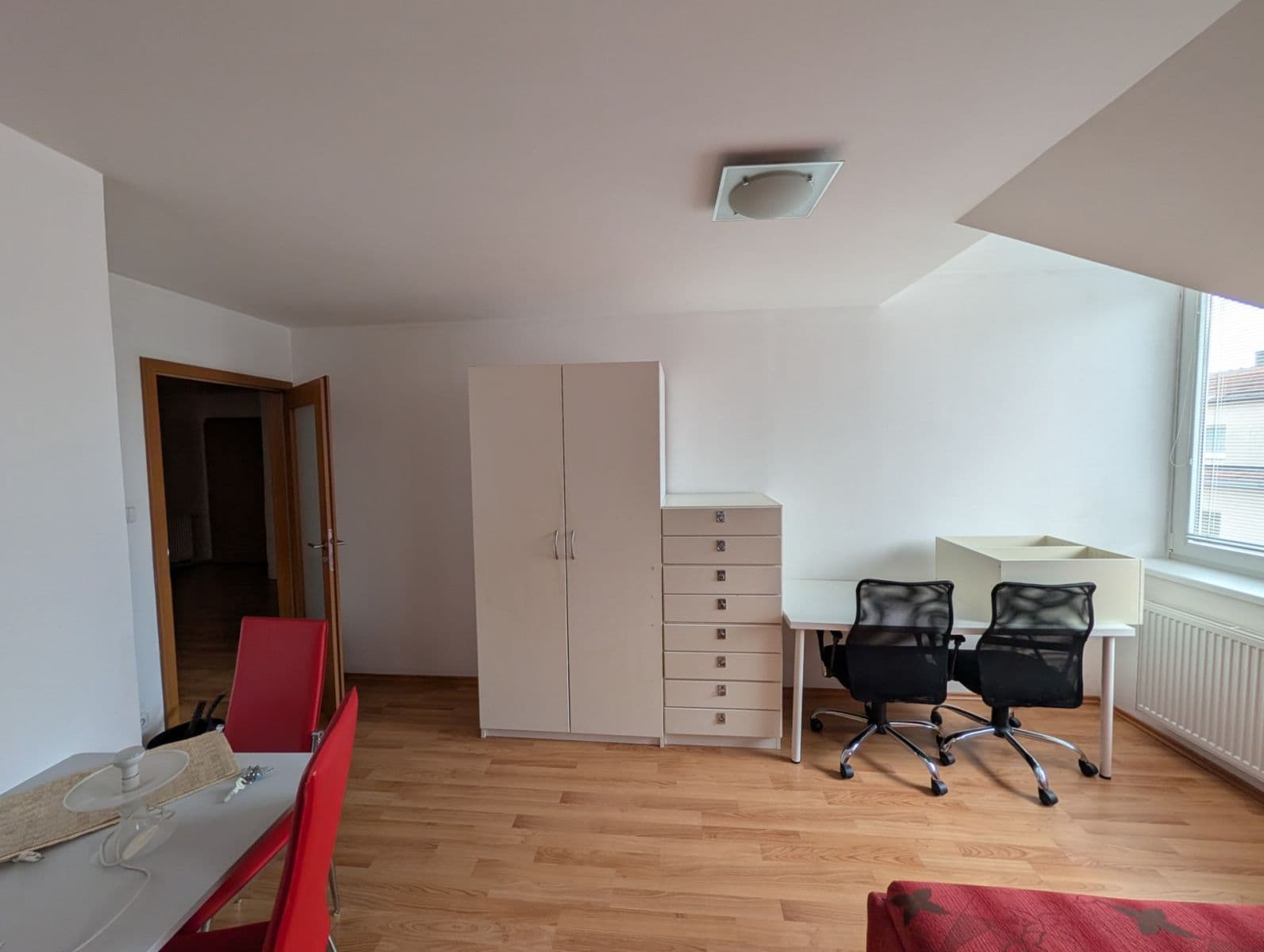 Prenájom bytu 1-izbový 25 m², Pivoňkova, Brno, Jihomoravský kraj Prenájom bytu 1-izbový 25 m², Pivoňkova, Brno, Jihomoravský kraj