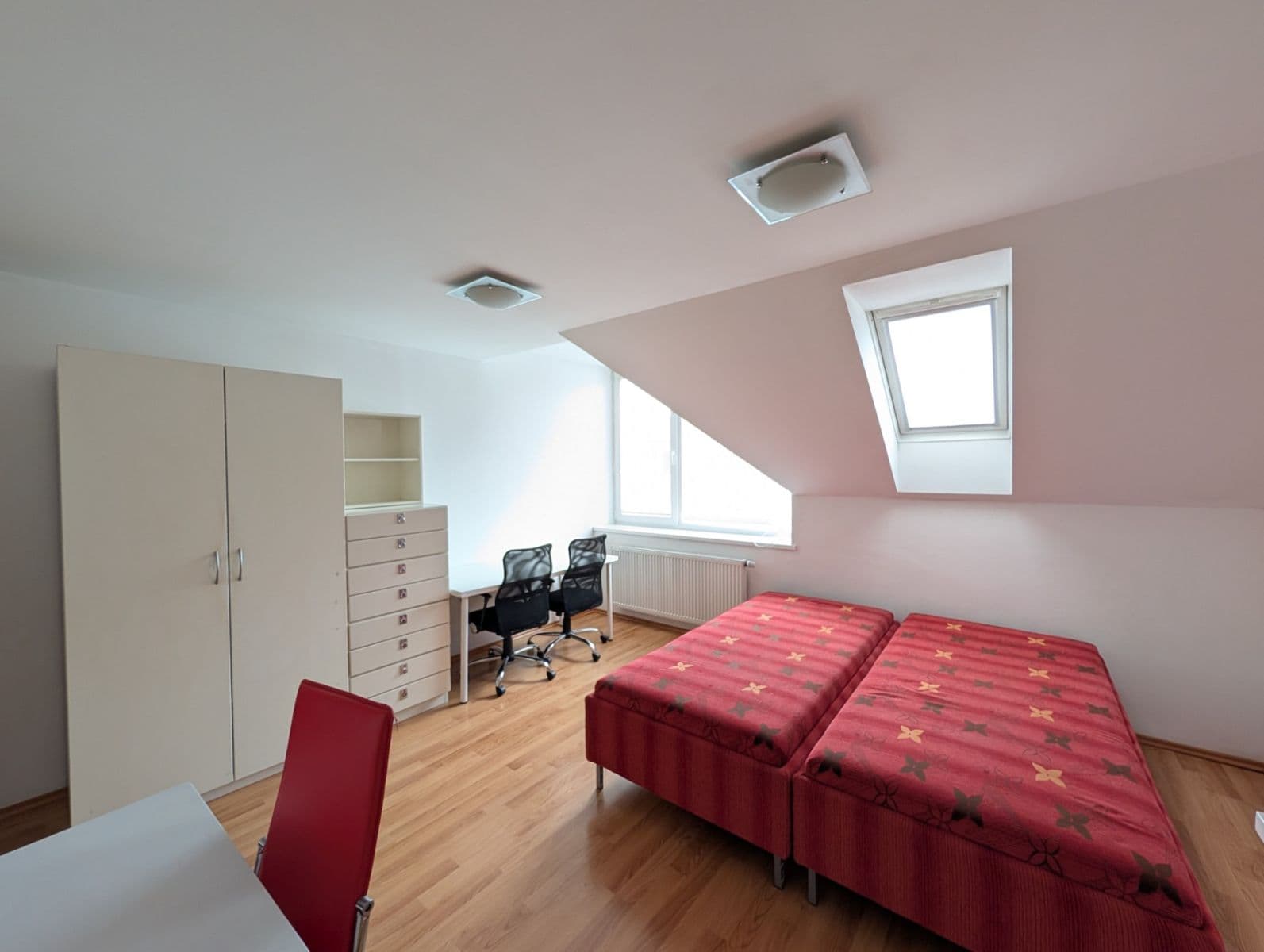 Prenájom bytu 1-izbový 25 m², Pivoňkova, Brno, Jihomoravský kraj Prenájom bytu 1-izbový 25 m², Pivoňkova, Brno, Jihomoravský kraj