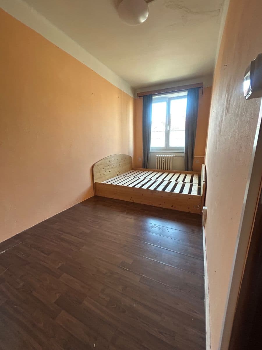 Prenájom bytu 3-izbový 70 m², Čechova, Hradec Králové, Královéhradecký kraj Prenájom bytu 3-izbový 70 m², Čechova, Hradec Králové, Královéhradecký kraj