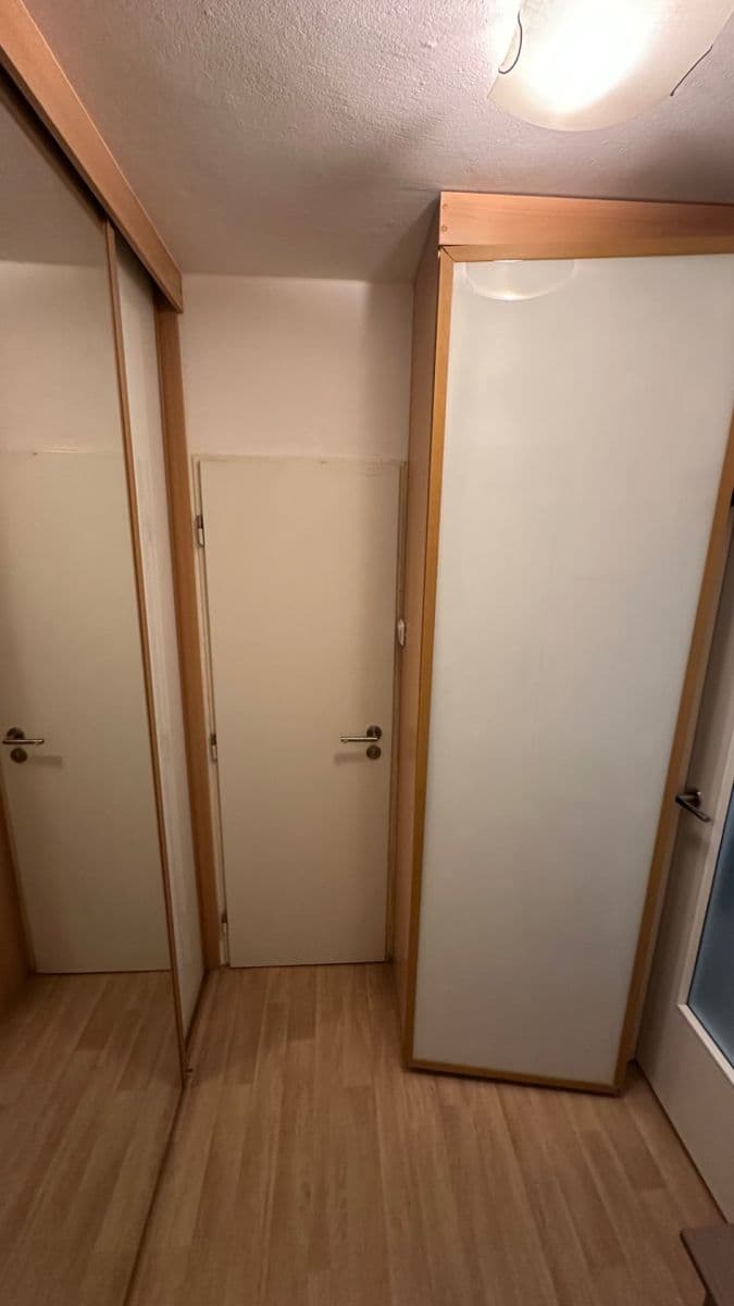 Prenájom bytu 1-izbový 31 m², Svojšovická, Praha, Praha Prenájom bytu 1-izbový 31 m², Svojšovická, Praha, Praha