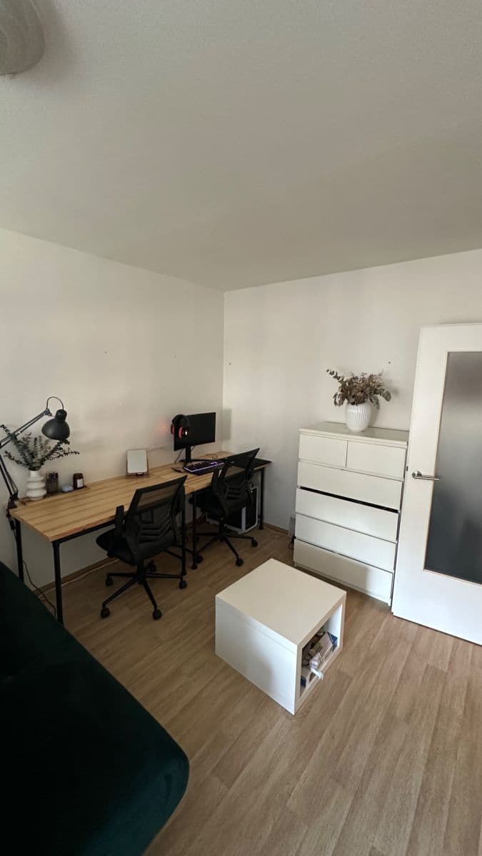 Prenájom bytu 1-izbový 31 m², Svojšovická, Praha, Praha Prenájom bytu 1-izbový 31 m², Svojšovická, Praha, Praha