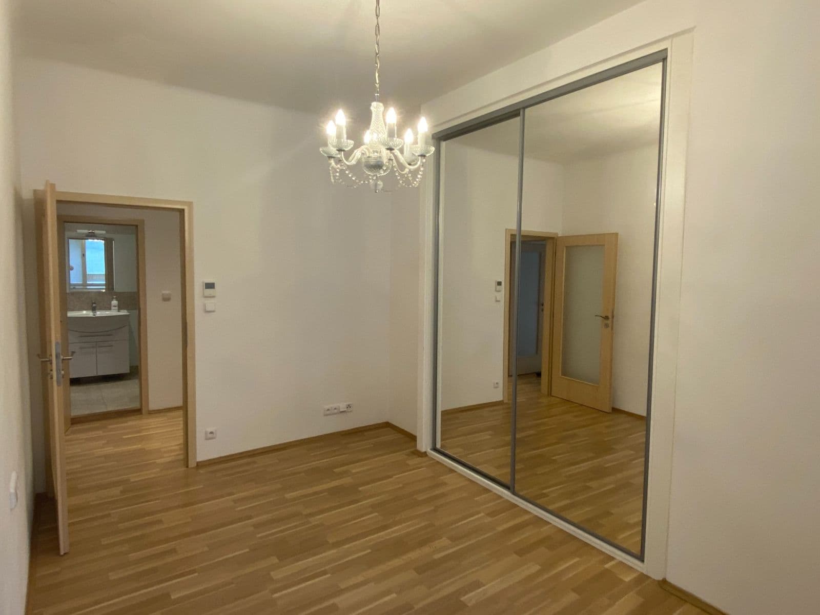 Prenájom bytu 2-izbový 42 m², Kafkova, Praha, Praha Prenájom bytu 2-izbový 42 m², Kafkova, Praha, Praha