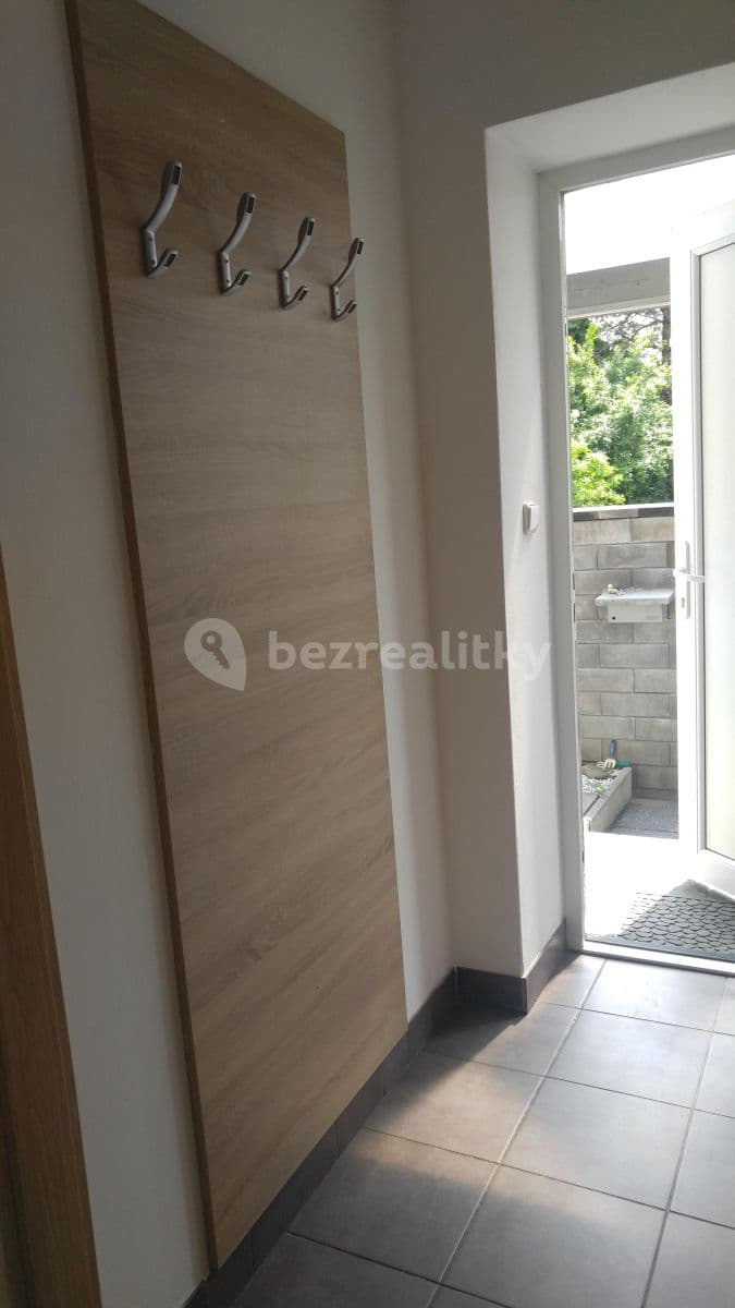 Prenájom bytu 1-izbový 31 m², Bruzovská, Frýdek-Místek, Moravskoslezský kraj Prenájom bytu 1-izbový 31 m², Bruzovská, Frýdek-Místek, Moravskoslezský kraj