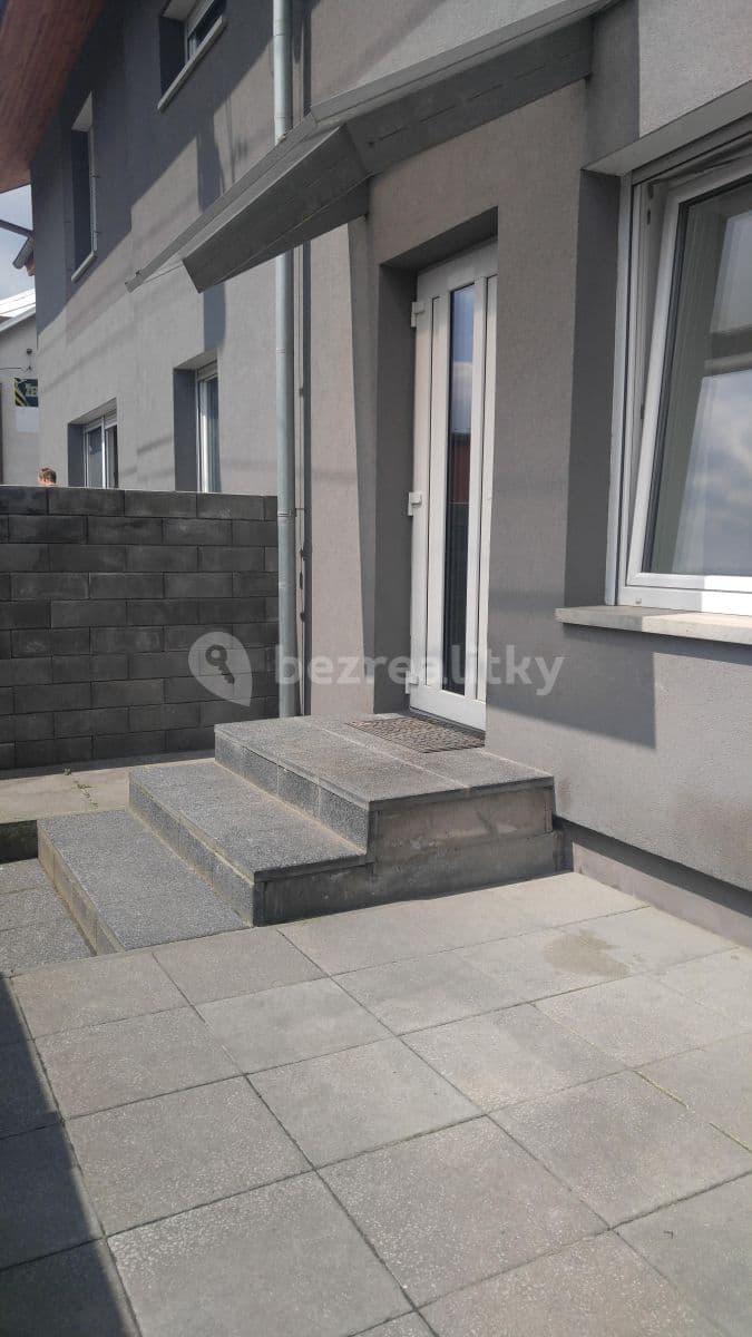 Prenájom bytu 1-izbový 31 m², Bruzovská, Frýdek-Místek, Moravskoslezský kraj Prenájom bytu 1-izbový 31 m², Bruzovská, Frýdek-Místek, Moravskoslezský kraj