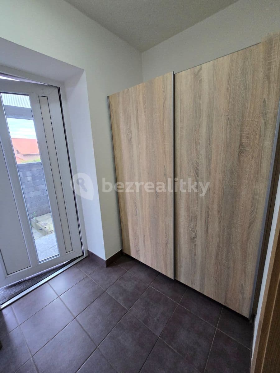 Prenájom bytu 1-izbový 31 m², Bruzovská, Frýdek-Místek, Moravskoslezský kraj Prenájom bytu 1-izbový 31 m², Bruzovská, Frýdek-Místek, Moravskoslezský kraj