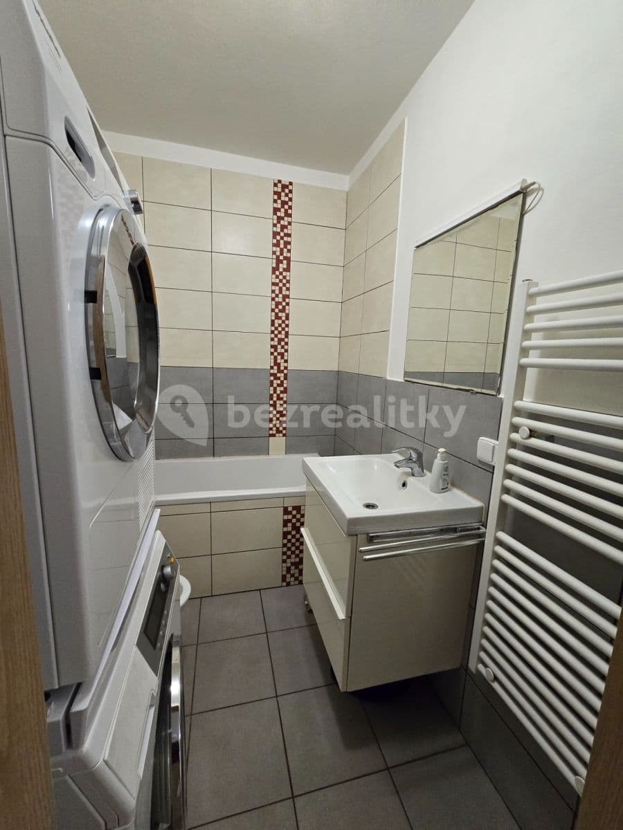 Prenájom bytu 1-izbový 31 m², Bruzovská, Frýdek-Místek, Moravskoslezský kraj Prenájom bytu 1-izbový 31 m², Bruzovská, Frýdek-Místek, Moravskoslezský kraj