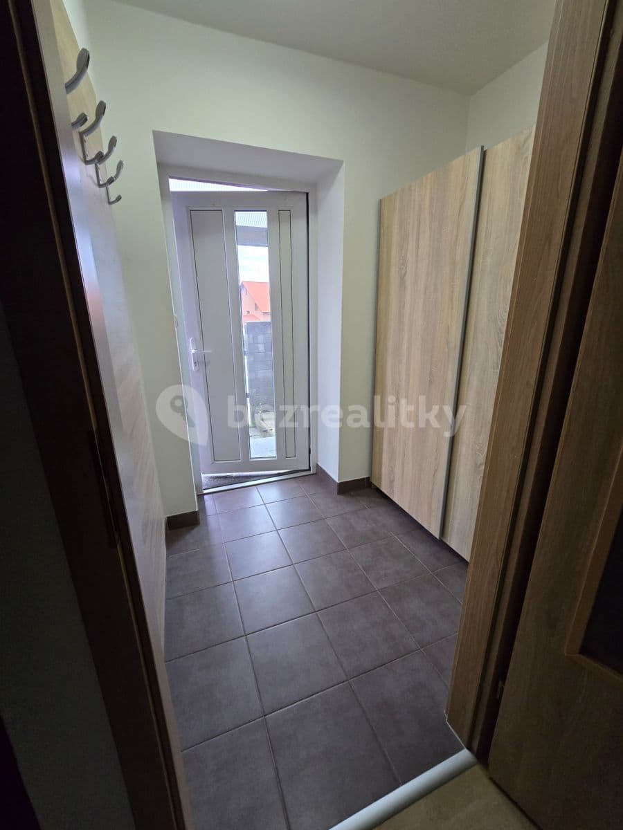 Prenájom bytu 1-izbový 31 m², Bruzovská, Frýdek-Místek, Moravskoslezský kraj Prenájom bytu 1-izbový 31 m², Bruzovská, Frýdek-Místek, Moravskoslezský kraj