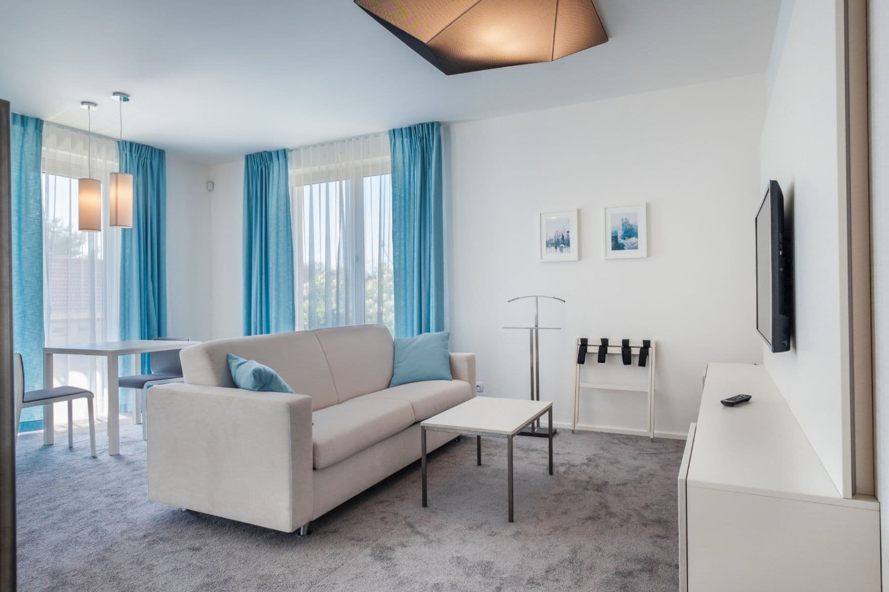 Prenájom bytu 1-izbový 46 m², Trojská, Praha, Praha Prenájom bytu 1-izbový 46 m², Trojská, Praha, Praha