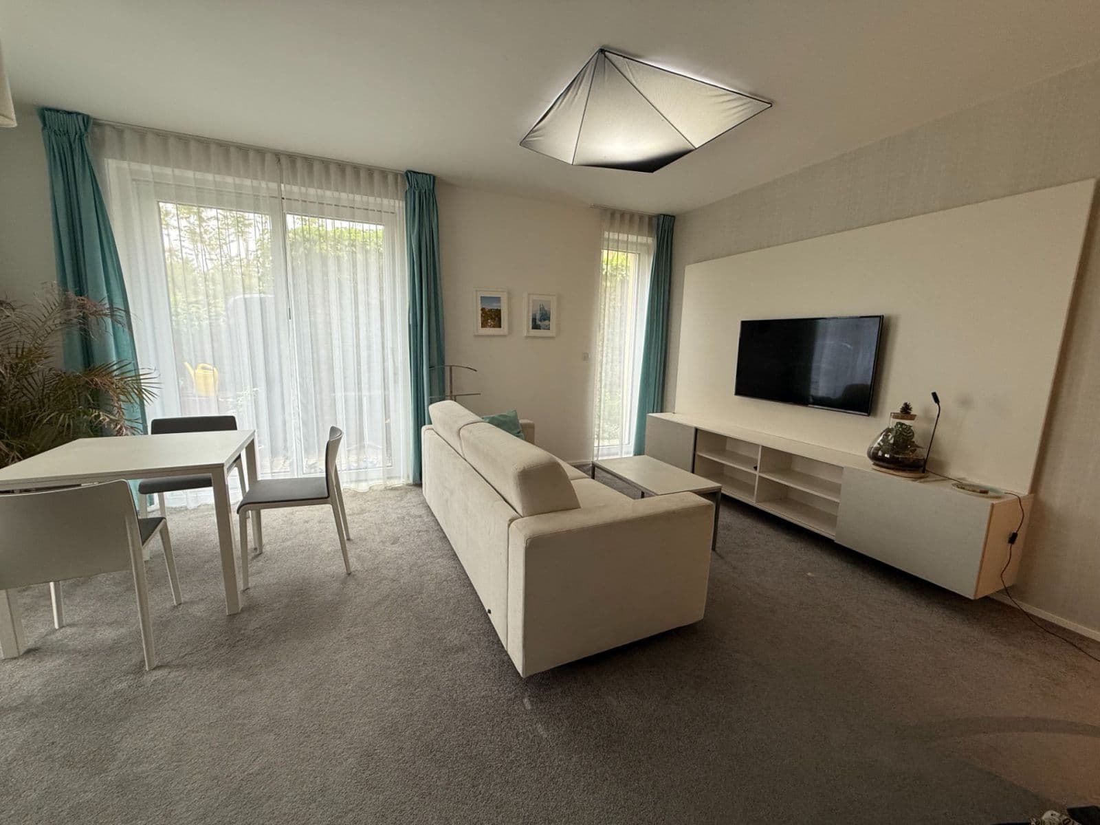 Prenájom bytu 1-izbový 46 m², Trojská, Praha, Praha Prenájom bytu 1-izbový 46 m², Trojská, Praha, Praha