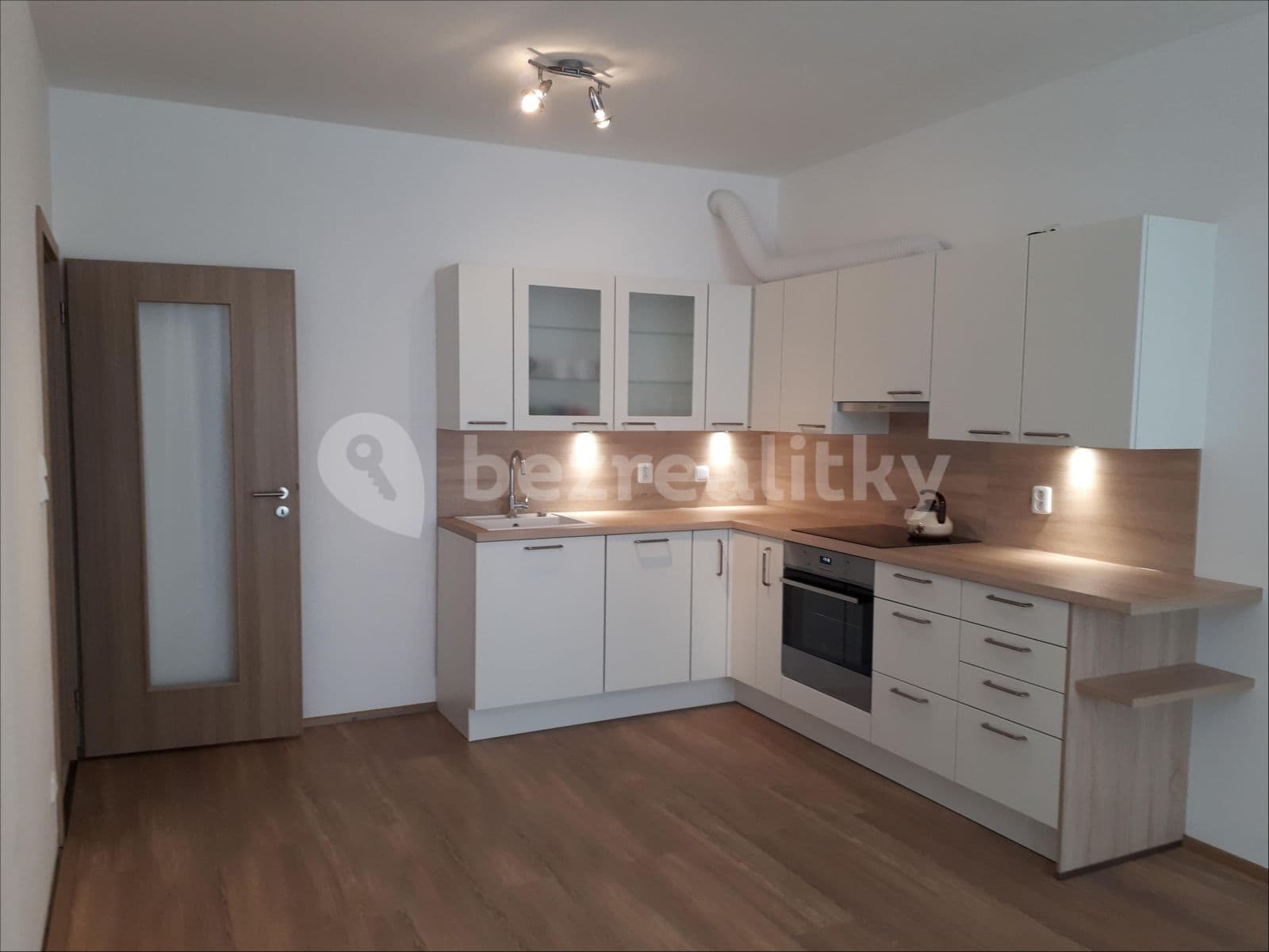 Prenájom bytu 2-izbový 54 m², Kardausova, Praha, Praha Prenájom bytu 2-izbový 54 m², Kardausova, Praha, Praha
