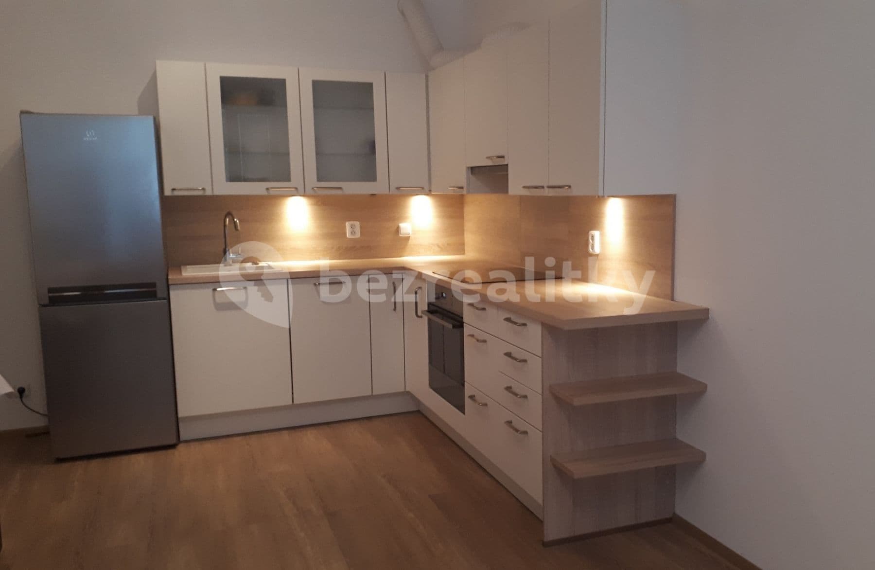 Prenájom bytu 2-izbový 54 m², Kardausova, Praha, Praha Prenájom bytu 2-izbový 54 m², Kardausova, Praha, Praha