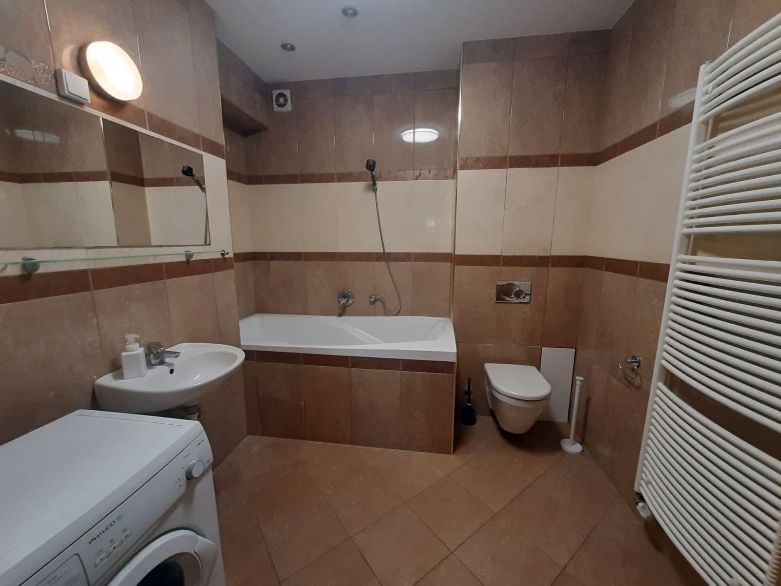 Prenájom bytu 4-izbový 97 m², Přemyšlenská, Praha, Praha Prenájom bytu 4-izbový 97 m², Přemyšlenská, Praha, Praha