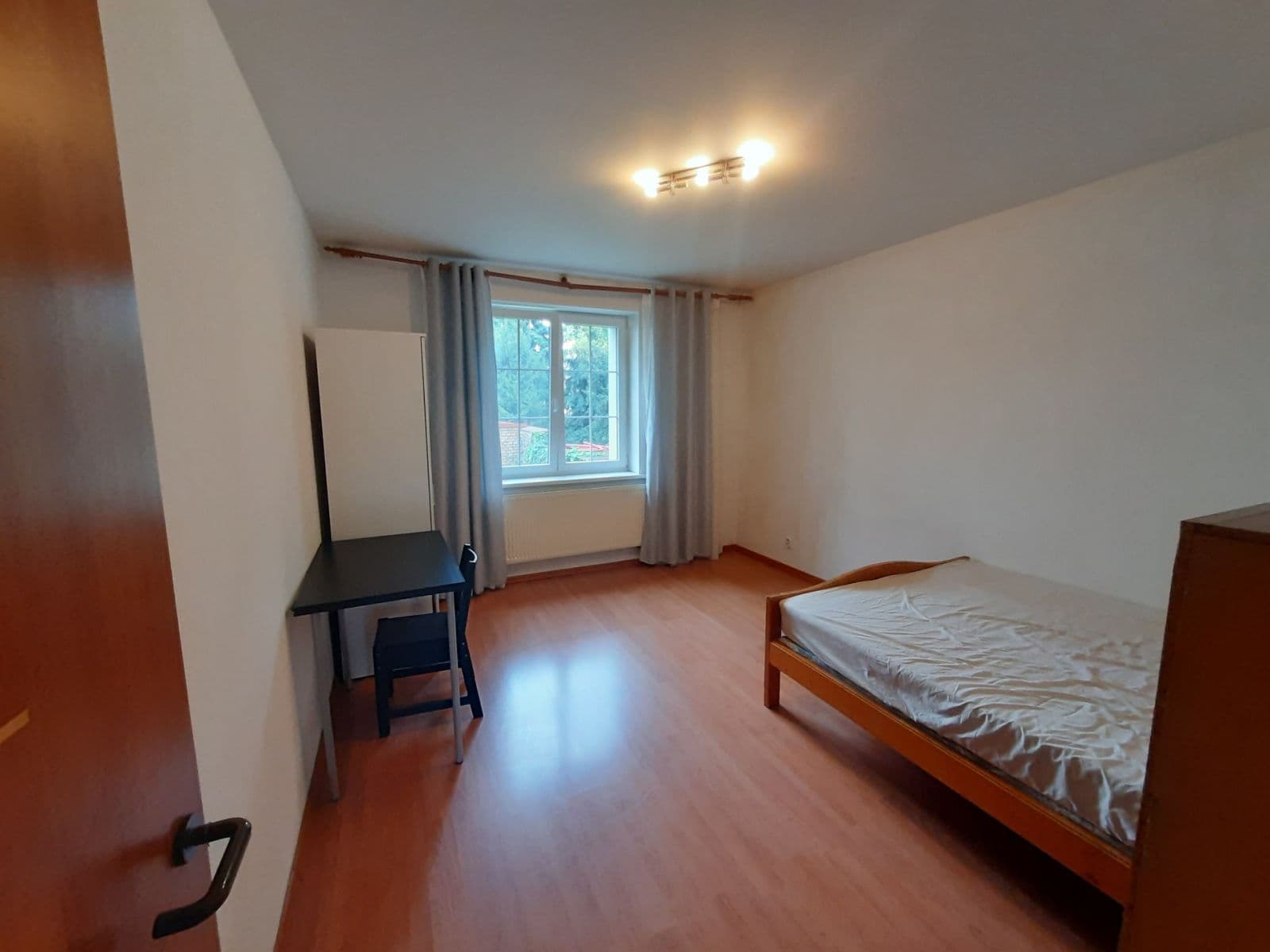 Prenájom bytu 4-izbový 97 m², Přemyšlenská, Praha, Praha Prenájom bytu 4-izbový 97 m², Přemyšlenská, Praha, Praha