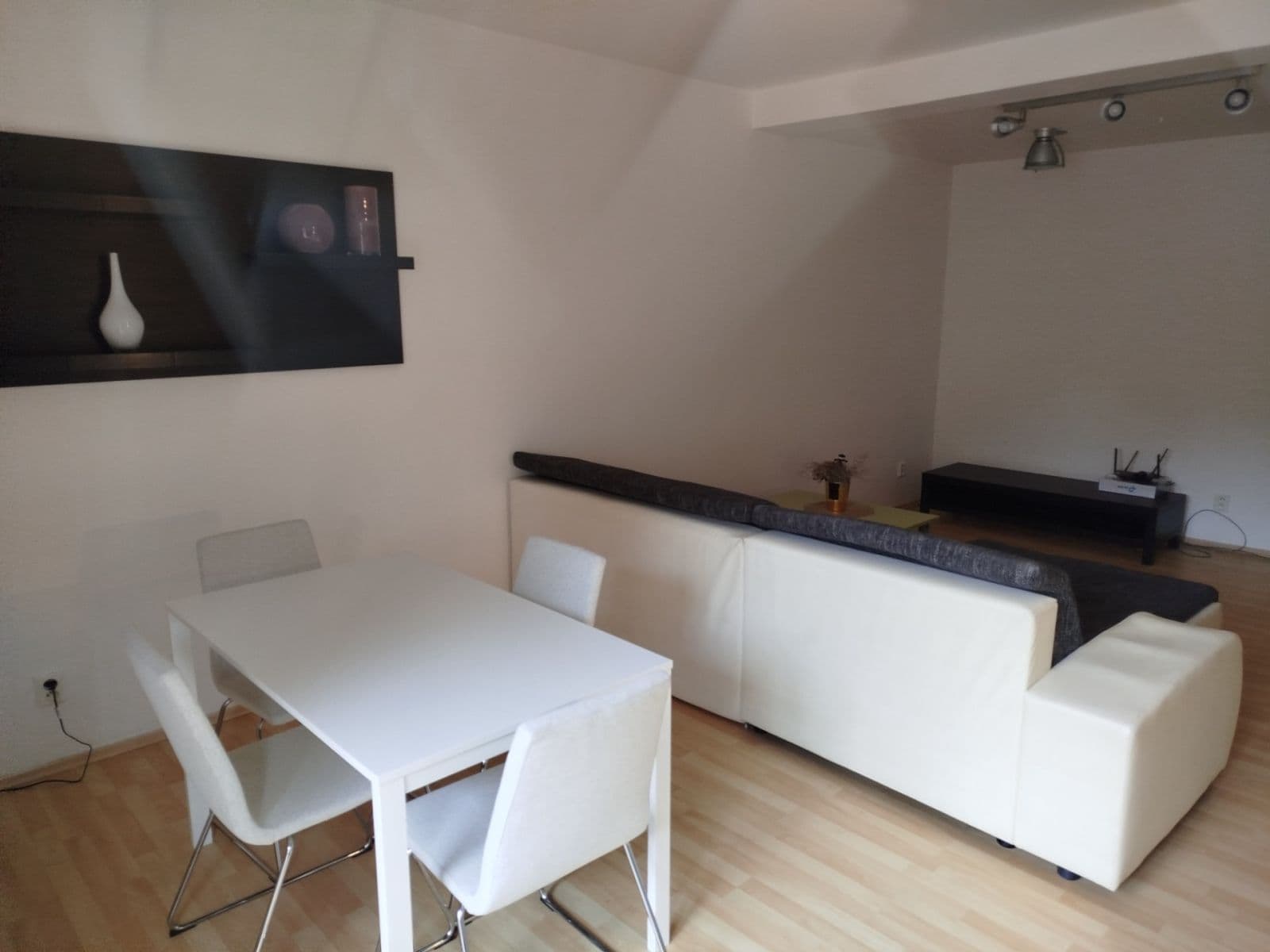 Prenájom bytu 3-izbový 111 m², Stará, Brno, Jihomoravský kraj Prenájom bytu 3-izbový 111 m², Stará, Brno, Jihomoravský kraj