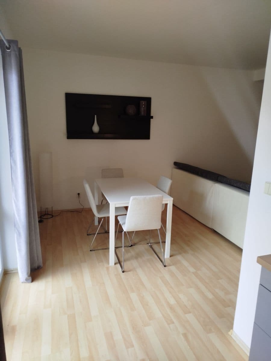 Prenájom bytu 3-izbový 111 m², Stará, Brno, Jihomoravský kraj Prenájom bytu 3-izbový 111 m², Stará, Brno, Jihomoravský kraj