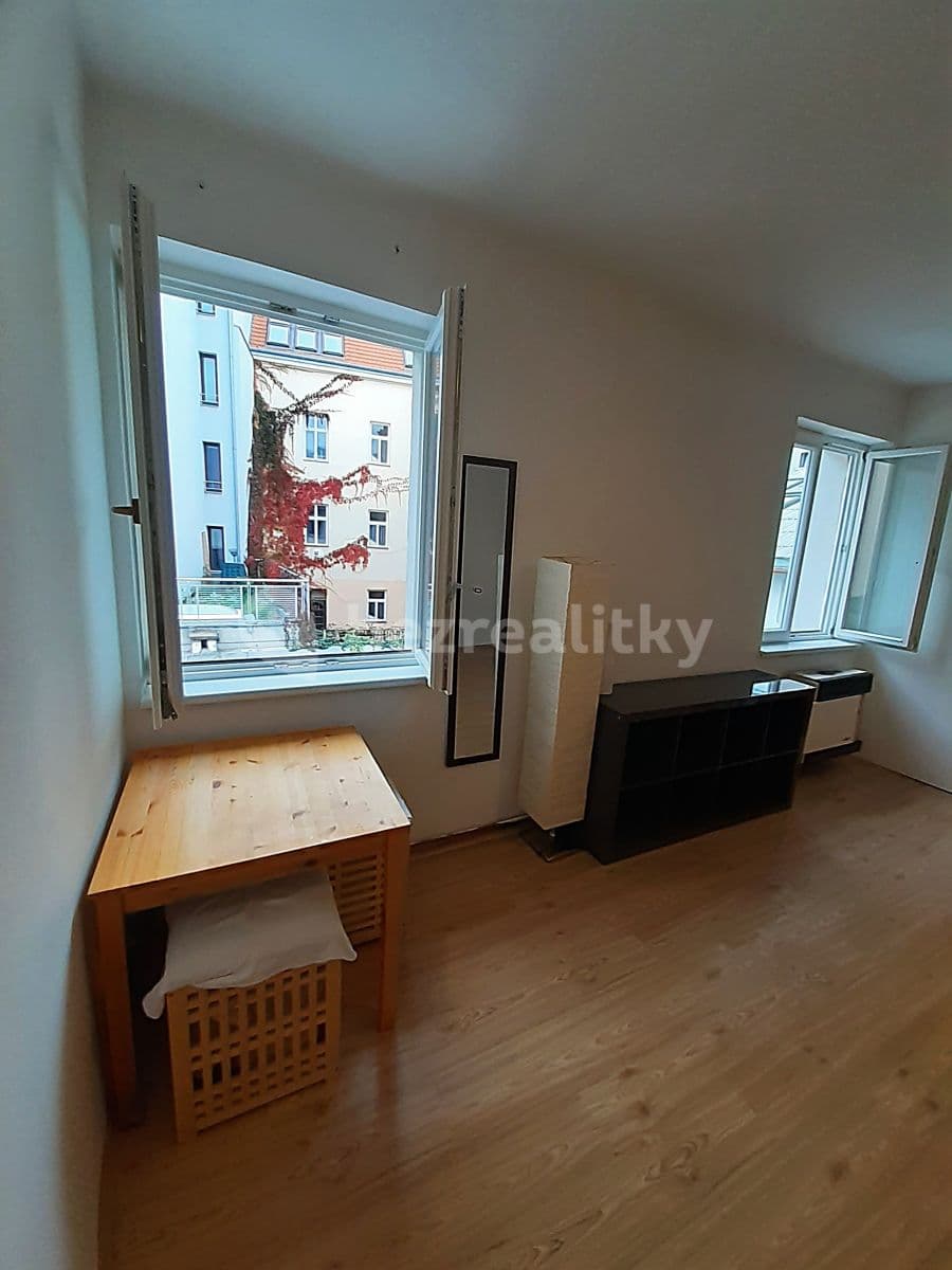 Prenájom bytu 1-izbový 27 m², Donská, Praha, Praha
