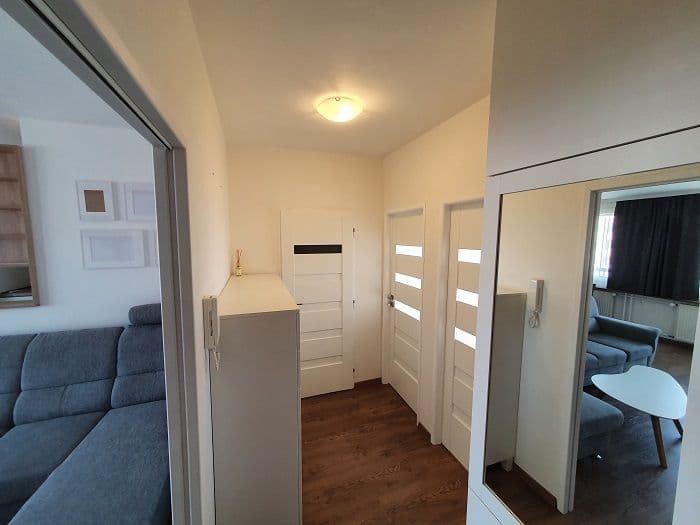 Prenájom bytu 4-izbový 85 m², Mimoňská, Praha, Praha Prenájom bytu 4-izbový 85 m², Mimoňská, Praha, Praha