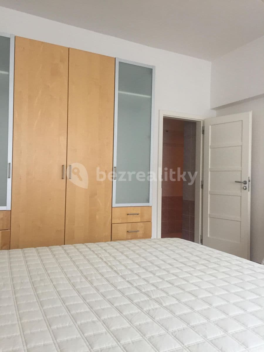 Prenájom bytu 2-izbový 88 m², Koulova, Praha, Praha Prenájom bytu 2-izbový 88 m², Koulova, Praha, Praha
