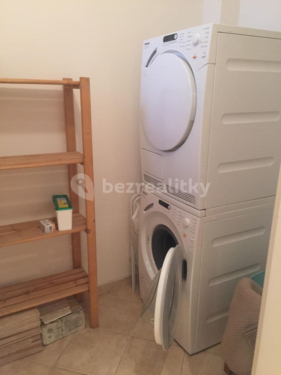 Prenájom bytu 2-izbový 88 m², Koulova, Praha, Praha Prenájom bytu 2-izbový 88 m², Koulova, Praha, Praha