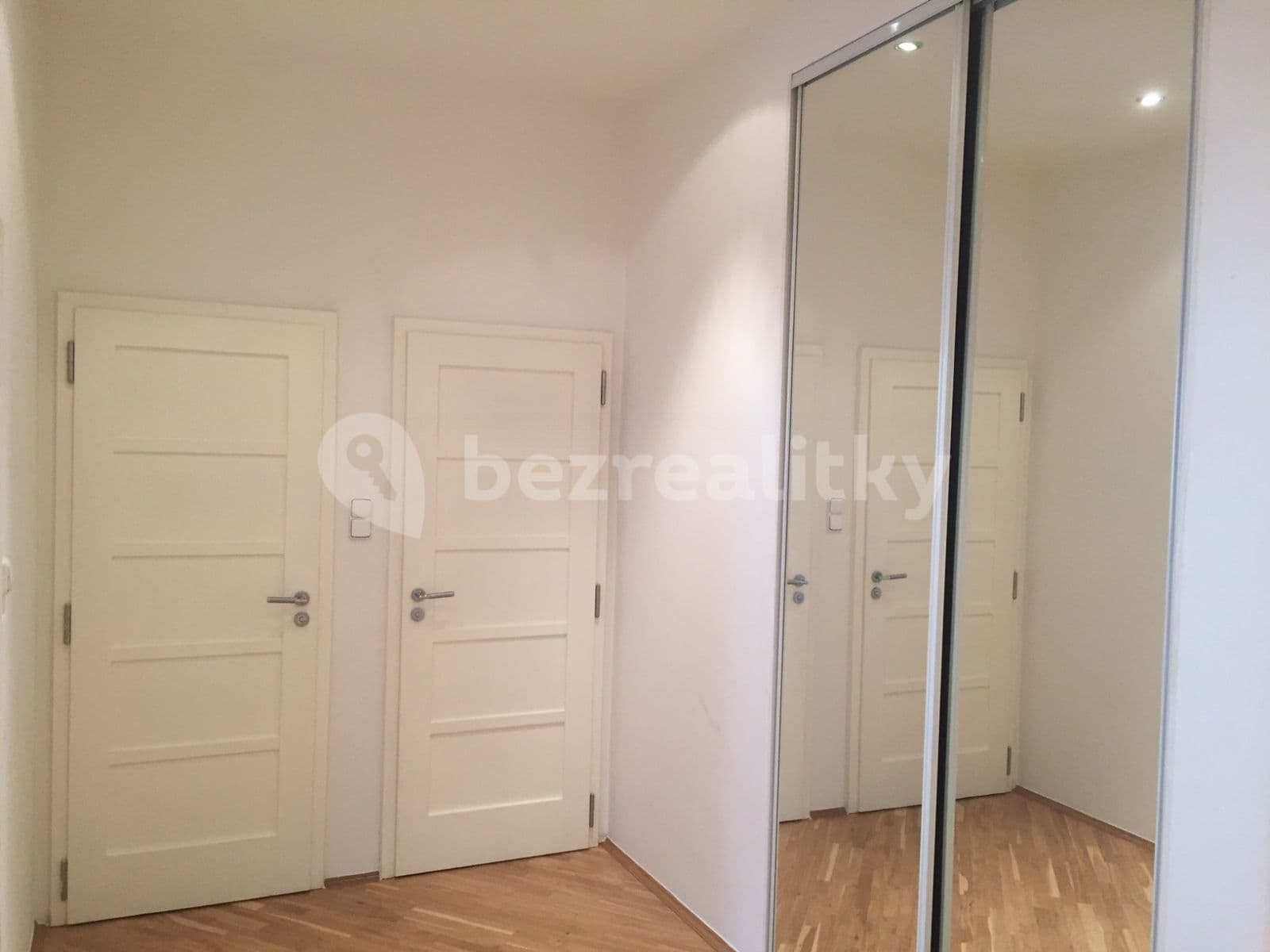 Prenájom bytu 2-izbový 88 m², Koulova, Praha, Praha Prenájom bytu 2-izbový 88 m², Koulova, Praha, Praha