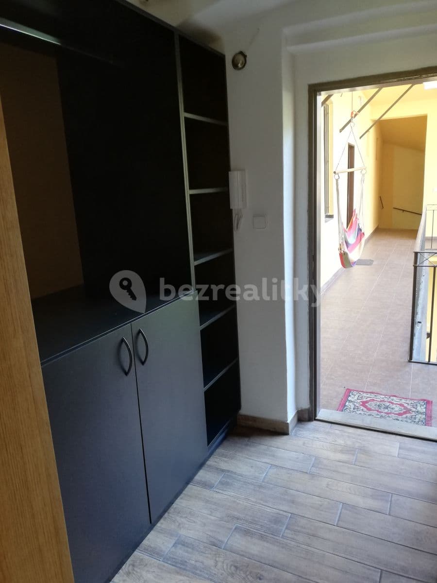 Prenájom bytu 1-izbový 30 m², Pod Vítkovem, Praha, Praha Prenájom bytu 1-izbový 30 m², Pod Vítkovem, Praha, Praha