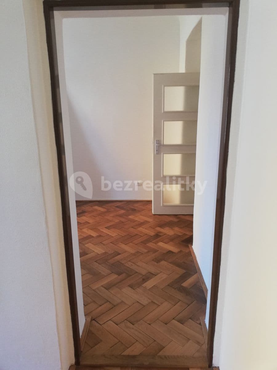 Prenájom bytu 1-izbový 30 m², Pod Vítkovem, Praha, Praha Prenájom bytu 1-izbový 30 m², Pod Vítkovem, Praha, Praha