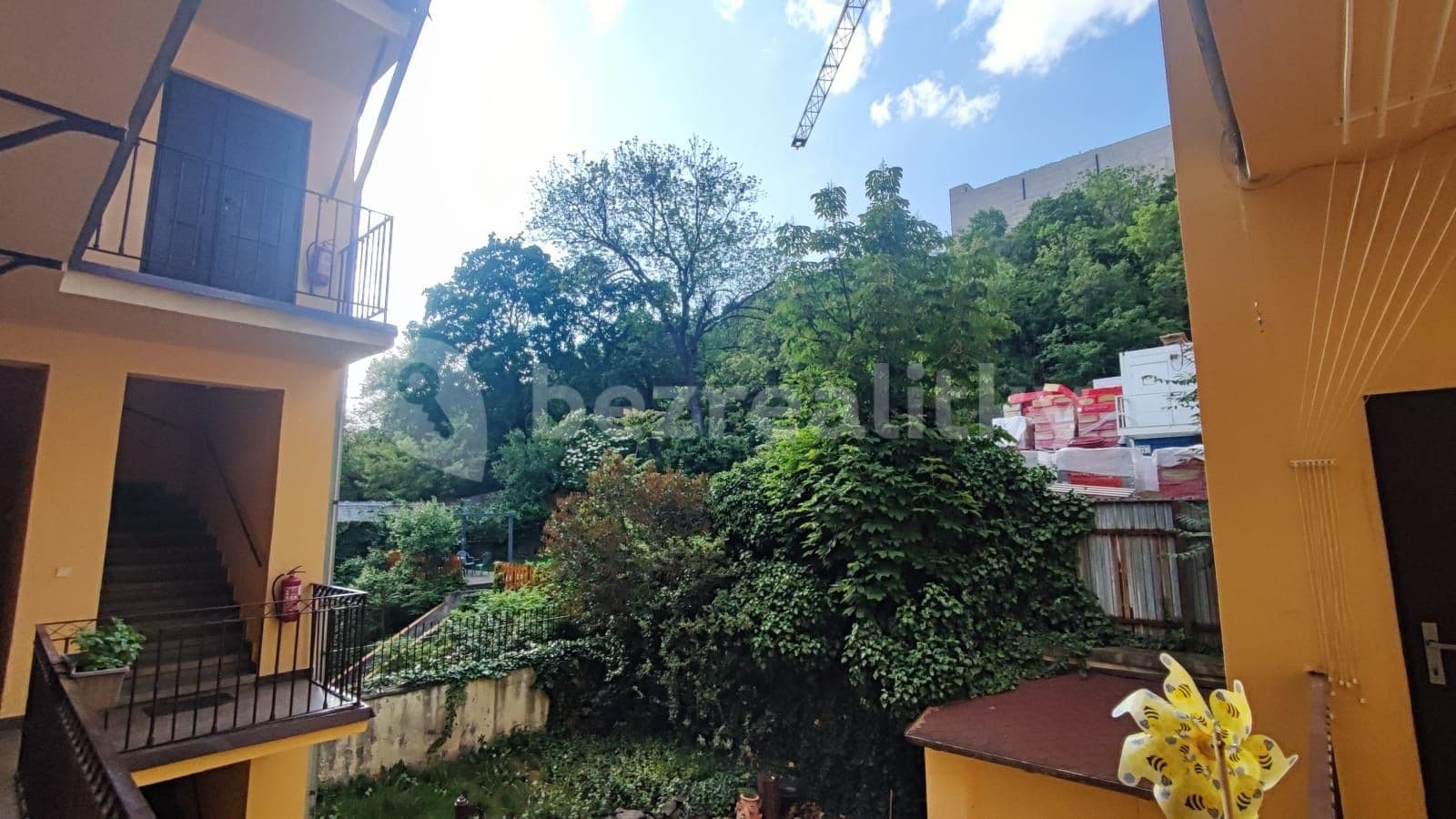 Prenájom bytu 1-izbový 30 m², Pod Vítkovem, Praha, Praha Prenájom bytu 1-izbový 30 m², Pod Vítkovem, Praha, Praha