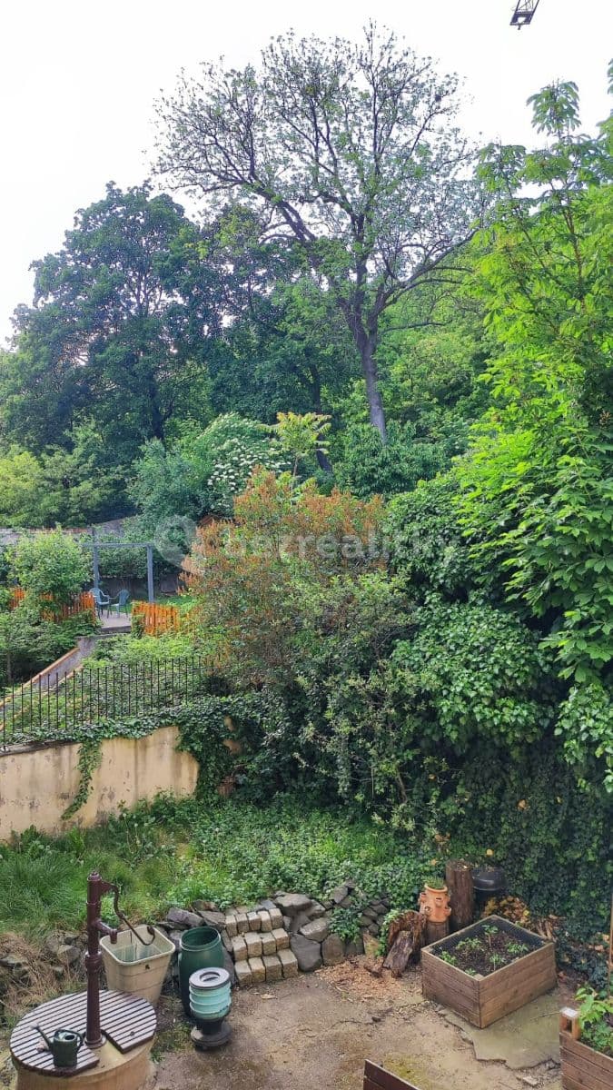 Prenájom bytu 1-izbový 30 m², Pod Vítkovem, Praha, Praha Prenájom bytu 1-izbový 30 m², Pod Vítkovem, Praha, Praha