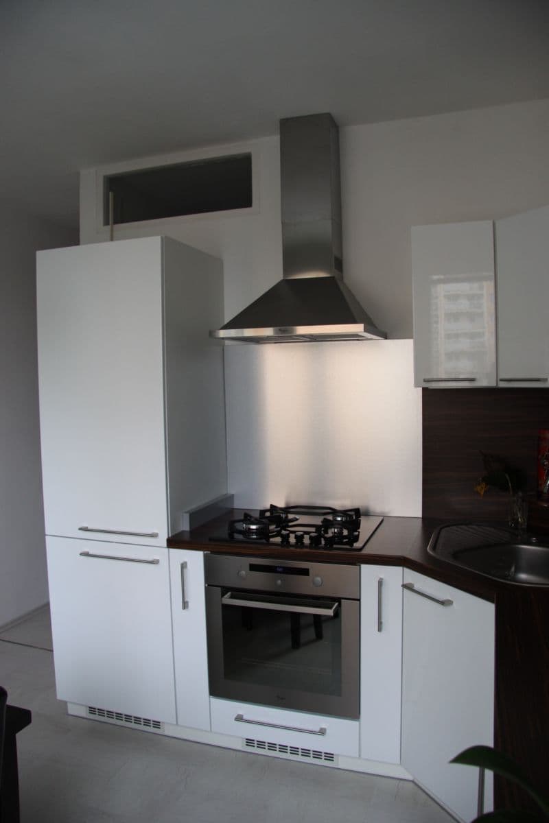 Prenájom bytu 3-izbový 79 m², Údolní, Praha, Praha Prenájom bytu 3-izbový 79 m², Údolní, Praha, Praha