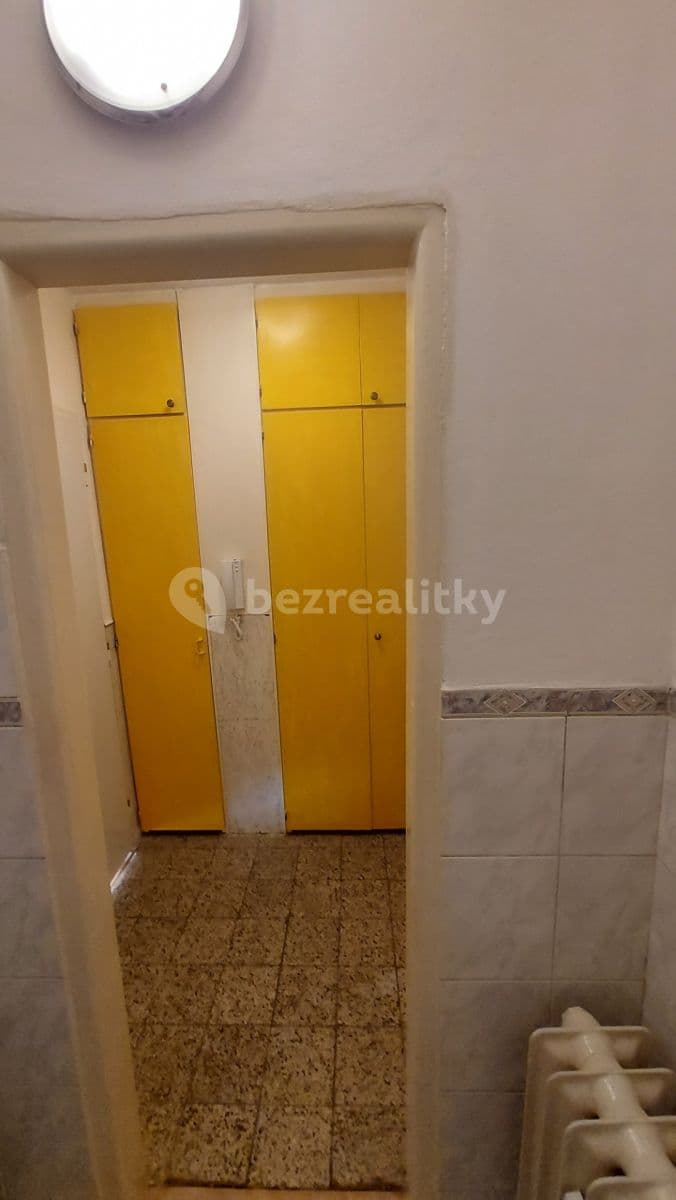 Prenájom bytu 1-izbový 34 m², Akátová, Chrudim, Pardubický kraj Prenájom bytu 1-izbový 34 m², Akátová, Chrudim, Pardubický kraj