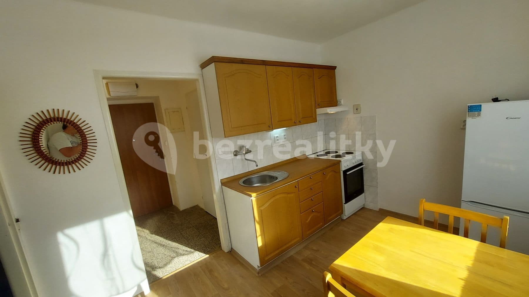 Prenájom bytu 1-izbový 34 m², Akátová, Chrudim, Pardubický kraj Prenájom bytu 1-izbový 34 m², Akátová, Chrudim, Pardubický kraj