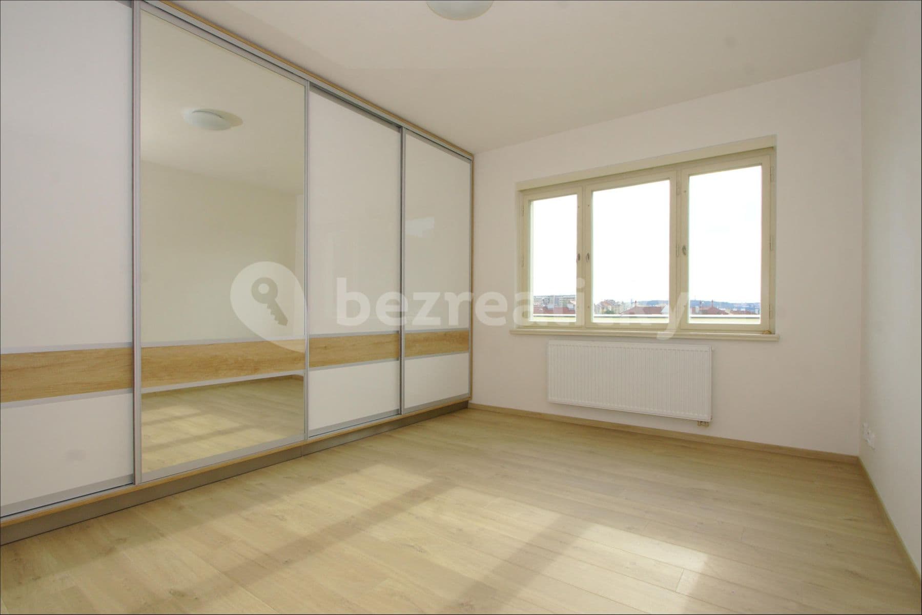 Prenájom bytu 2-izbový 80 m², Hartigova, Praha, Praha Prenájom bytu 2-izbový 80 m², Hartigova, Praha, Praha