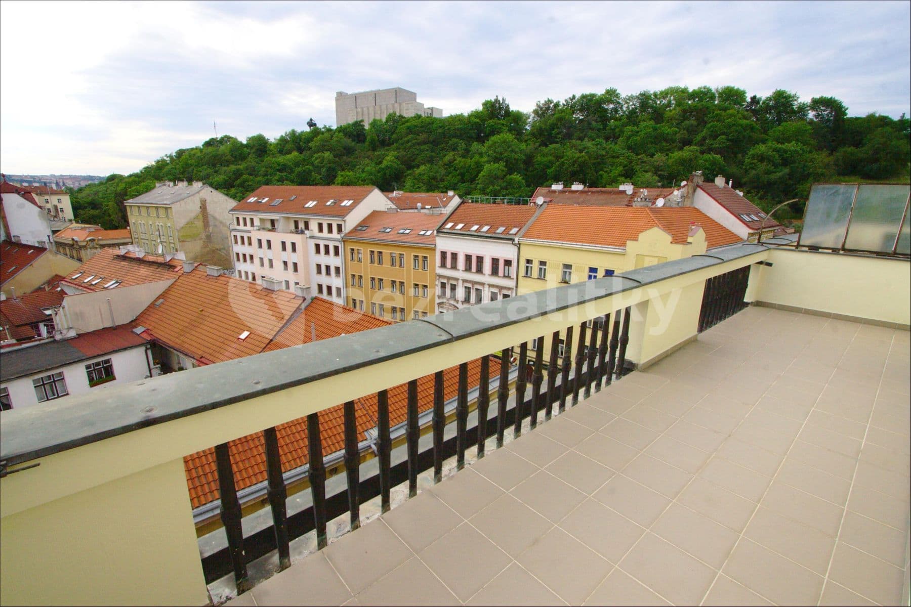 Prenájom bytu 2-izbový 80 m², Hartigova, Praha, Praha Prenájom bytu 2-izbový 80 m², Hartigova, Praha, Praha