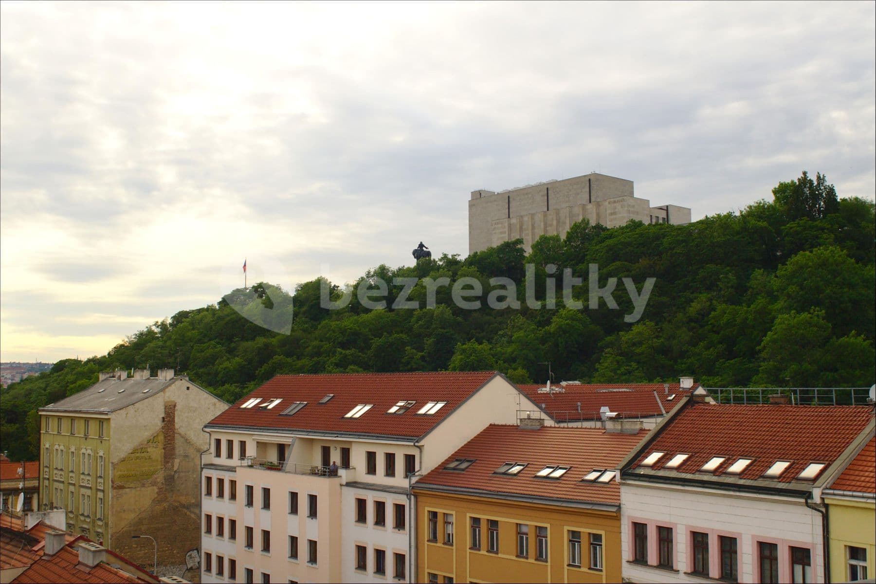 Prenájom bytu 2-izbový 80 m², Hartigova, Praha, Praha Prenájom bytu 2-izbový 80 m², Hartigova, Praha, Praha