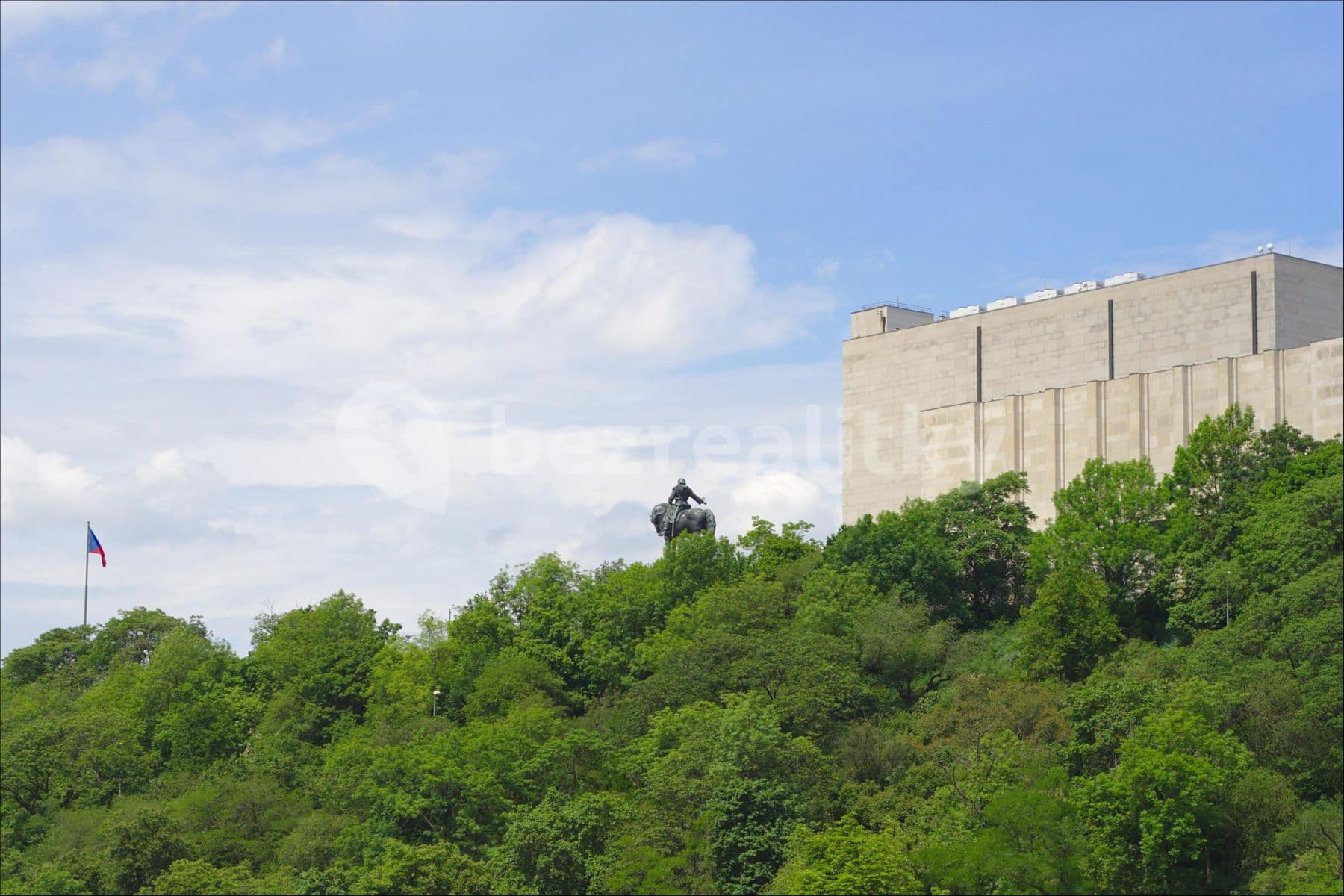 Prenájom bytu 2-izbový 80 m², Hartigova, Praha, Praha Prenájom bytu 2-izbový 80 m², Hartigova, Praha, Praha