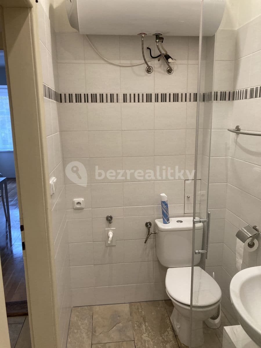 Prenájom bytu 2-izbový 42 m², Malínská, Praha, Praha Prenájom bytu 2-izbový 42 m², Malínská, Praha, Praha