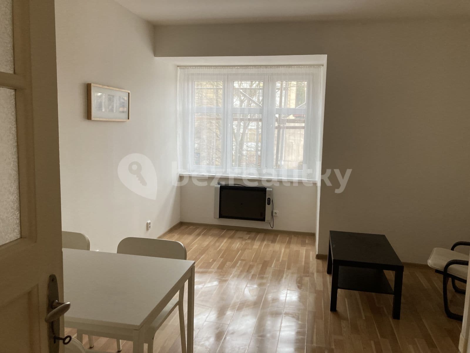 Prenájom bytu 2-izbový 42 m², Malínská, Praha, Praha Prenájom bytu 2-izbový 42 m², Malínská, Praha, Praha