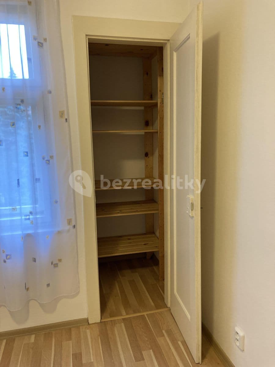 Prenájom bytu 2-izbový 42 m², Malínská, Praha, Praha Prenájom bytu 2-izbový 42 m², Malínská, Praha, Praha