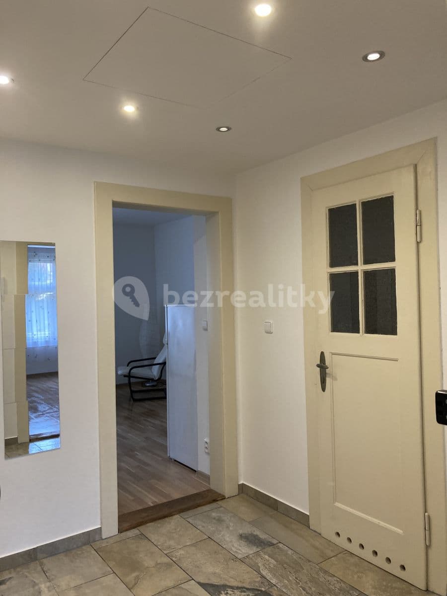 Prenájom bytu 2-izbový 42 m², Malínská, Praha, Praha Prenájom bytu 2-izbový 42 m², Malínská, Praha, Praha