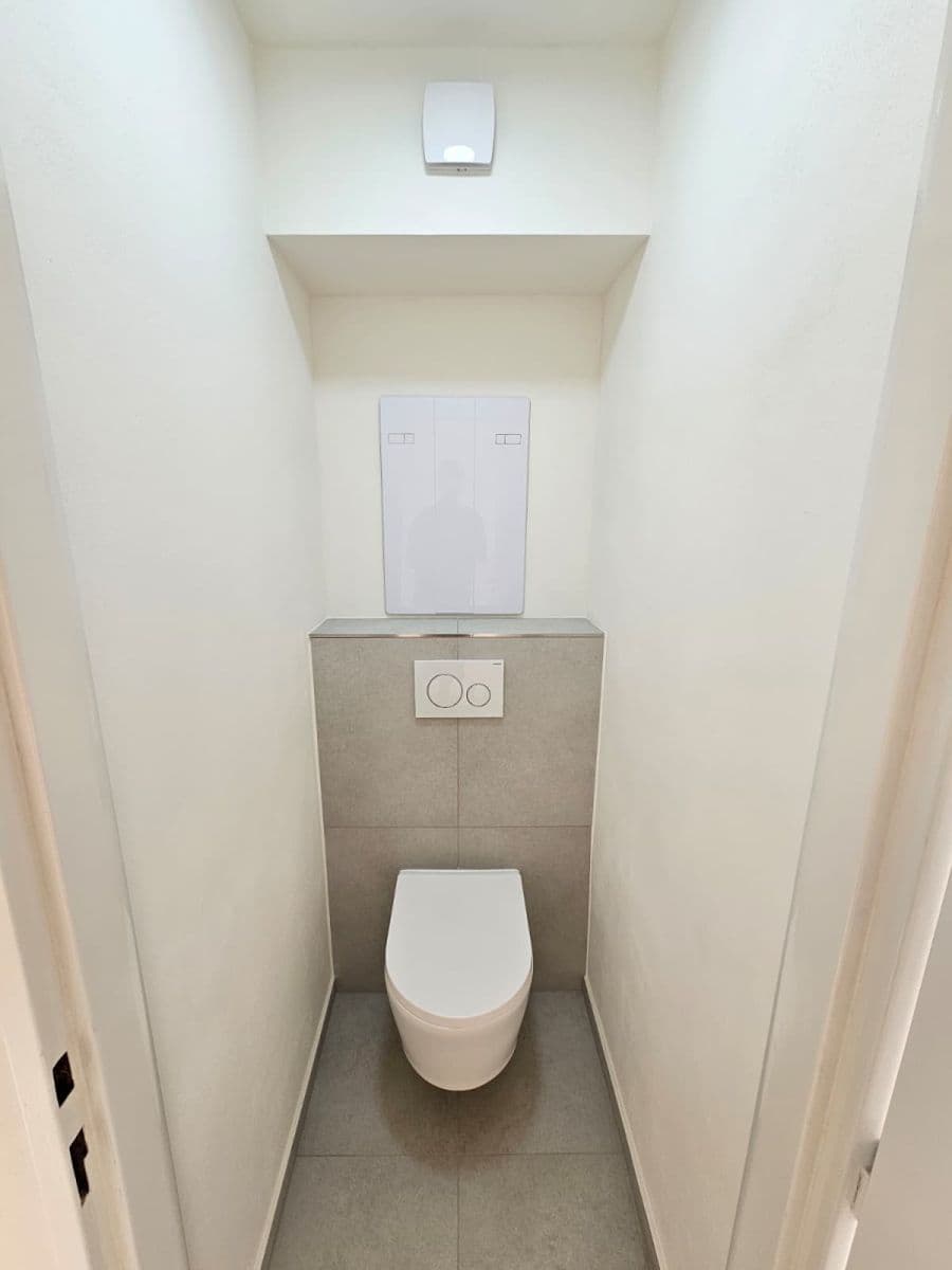 Prenájom bytu 2-izbový 60 m², Pod dálnicí, Praha, Praha Prenájom bytu 2-izbový 60 m², Pod dálnicí, Praha, Praha