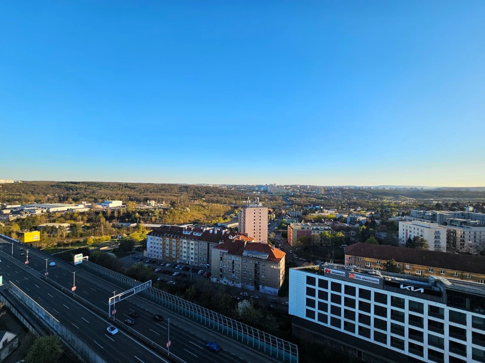 Prenájom bytu 2-izbový 60 m², Pod dálnicí, Praha, Praha Prenájom bytu 2-izbový 60 m², Pod dálnicí, Praha, Praha