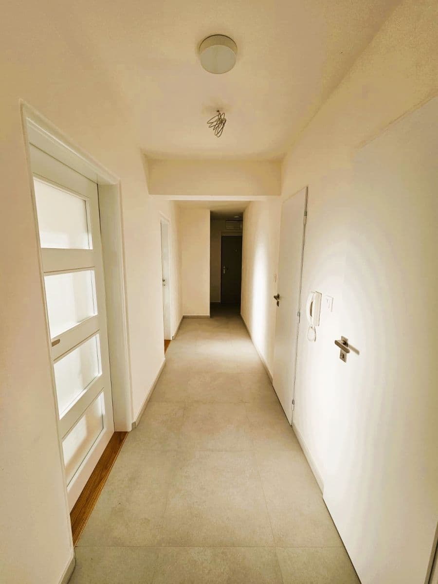 Prenájom bytu 2-izbový 60 m², Pod dálnicí, Praha, Praha Prenájom bytu 2-izbový 60 m², Pod dálnicí, Praha, Praha