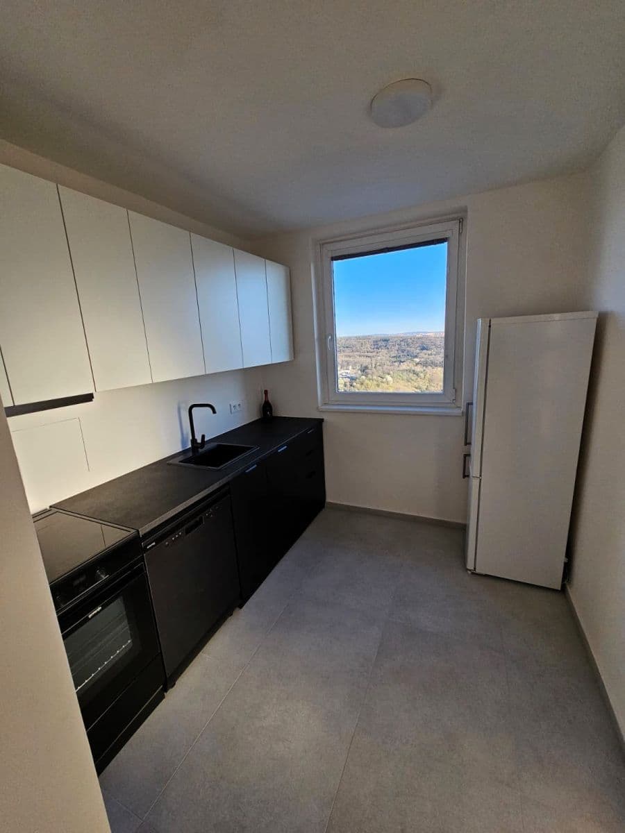 Prenájom bytu 2-izbový 60 m², Pod dálnicí, Praha, Praha Prenájom bytu 2-izbový 60 m², Pod dálnicí, Praha, Praha